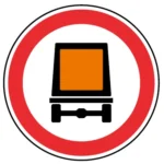 C3p – Trânsito proibido a veículos transportando mercadorias perigosas