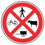 C4e – Trânsito proibido a peões, a animais e a veículos não automóveis